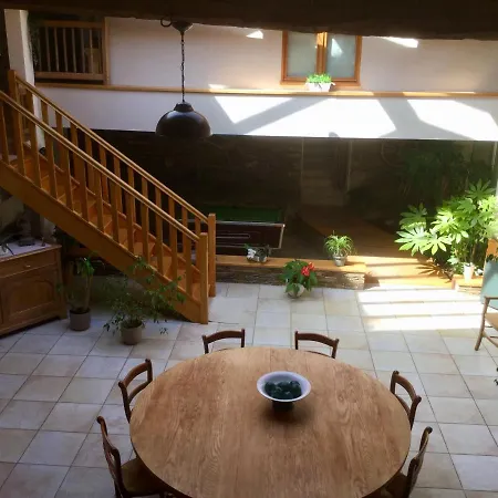 D'hotes A Bed & Breakfast