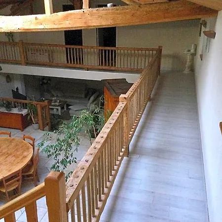 D'hotes A Bed & Breakfast Vallet